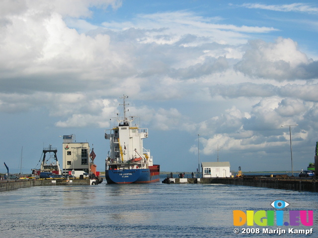 26928 Big ship through narrow dock passage